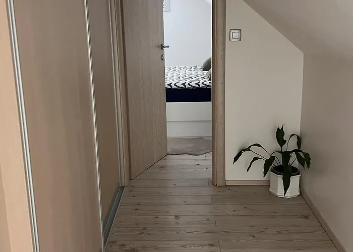 Ana's Place Apartment *