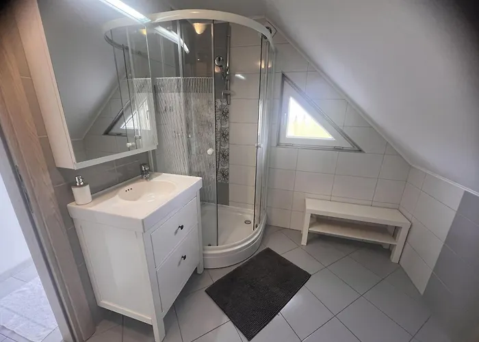 Ana's Place Apartment *