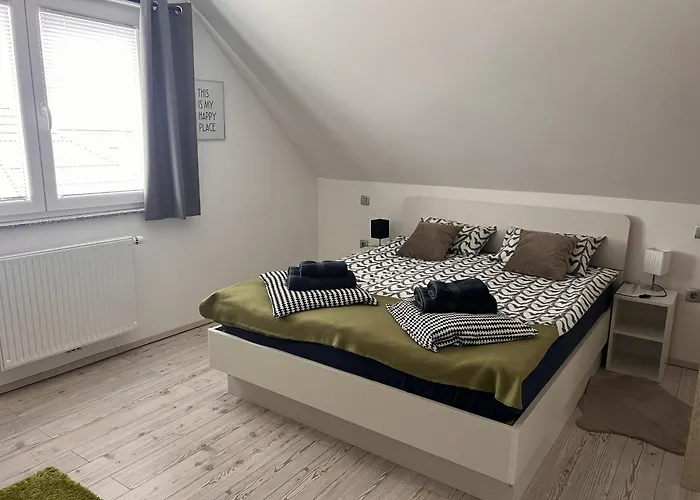 Ana's Place Apartment *